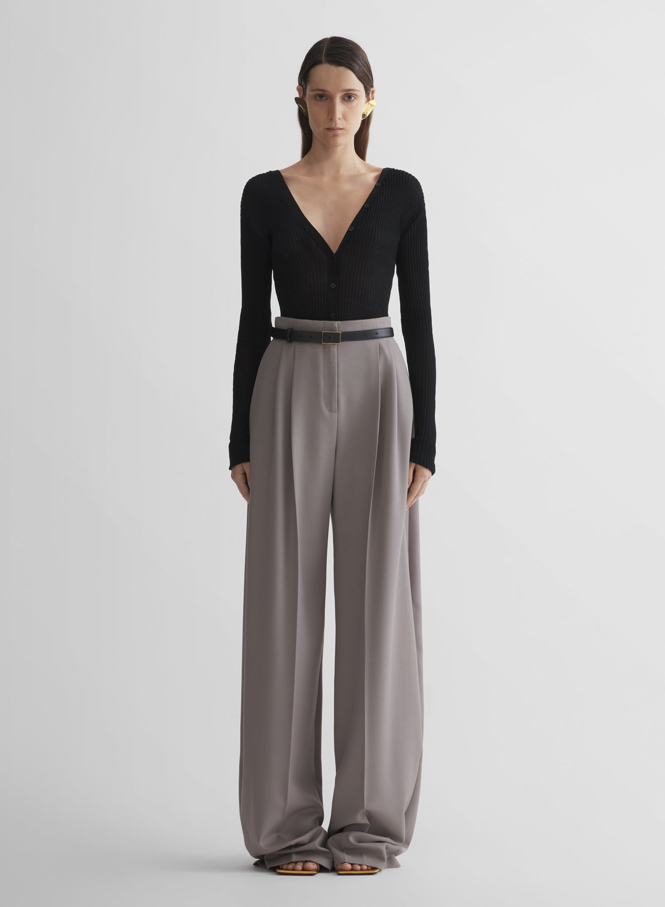 wide pleated trousers