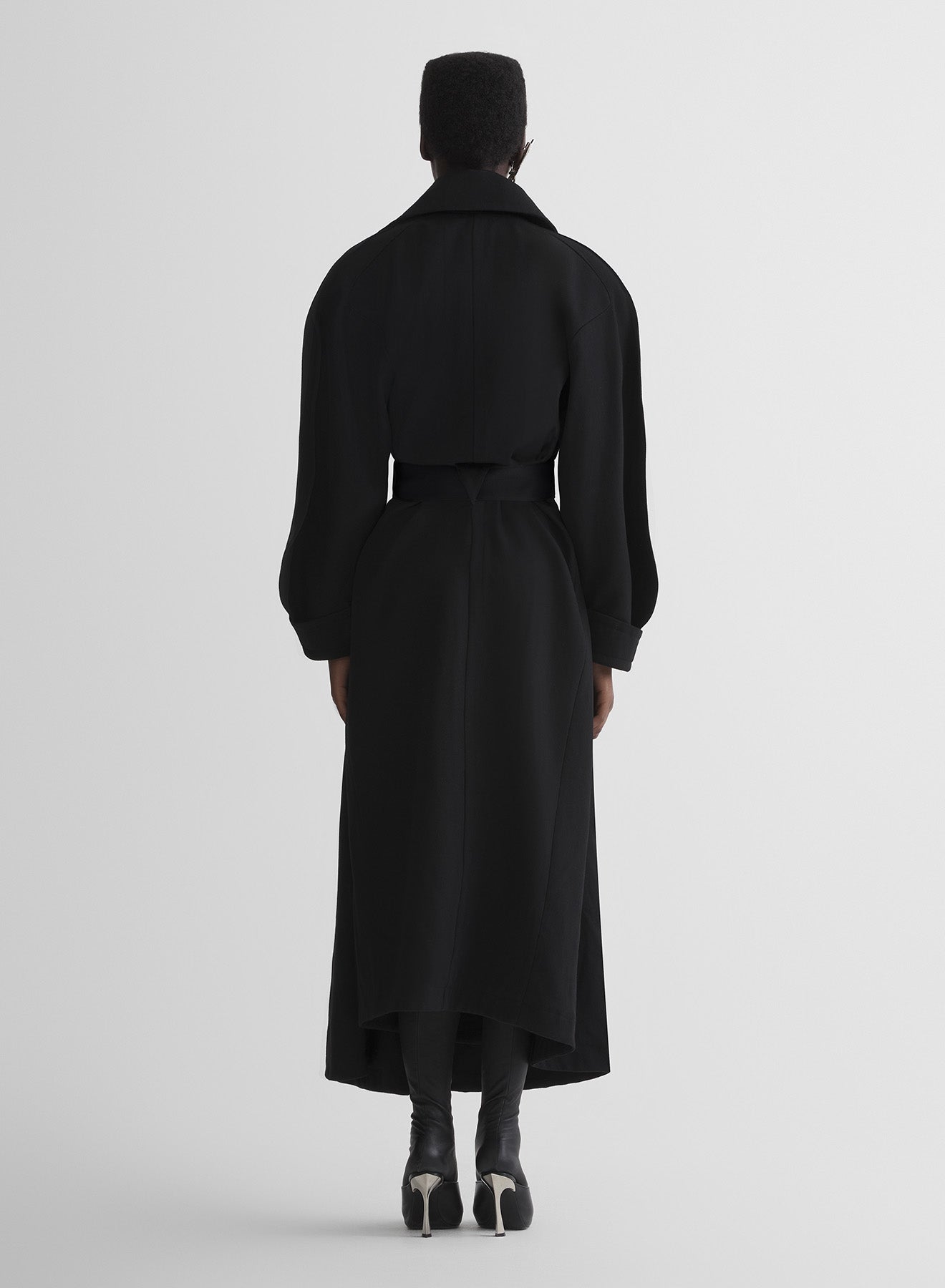 re/edit hiver russe black trench