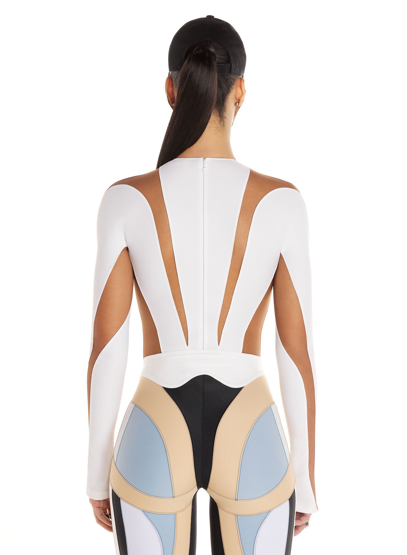 This thing works magic' woman says  bodysuit is perfect for 'big booby  girls' & snatches you up with NO spillage