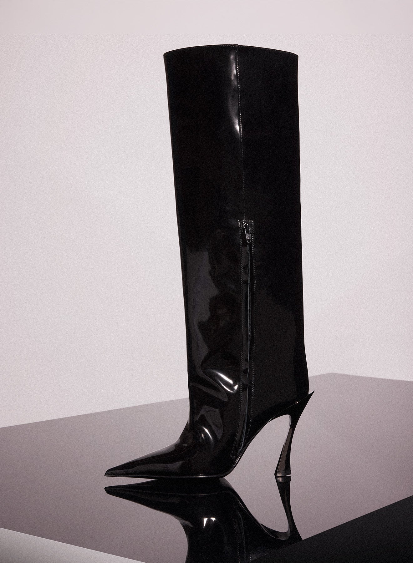 black shiny leather fang 95 boots