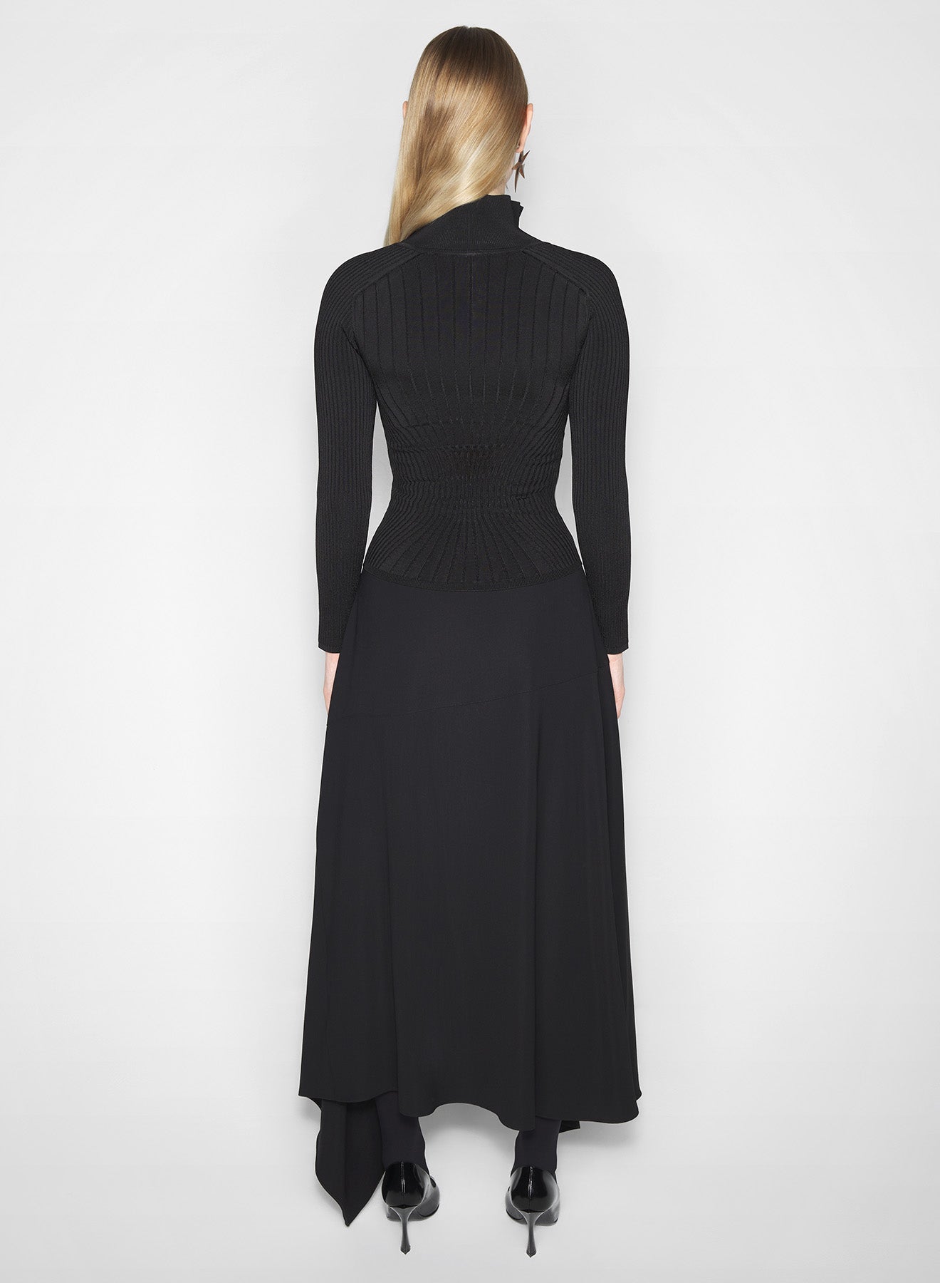 【Mugler】 Croppedブレザー Mugler Cropped puffer jacket Mugler