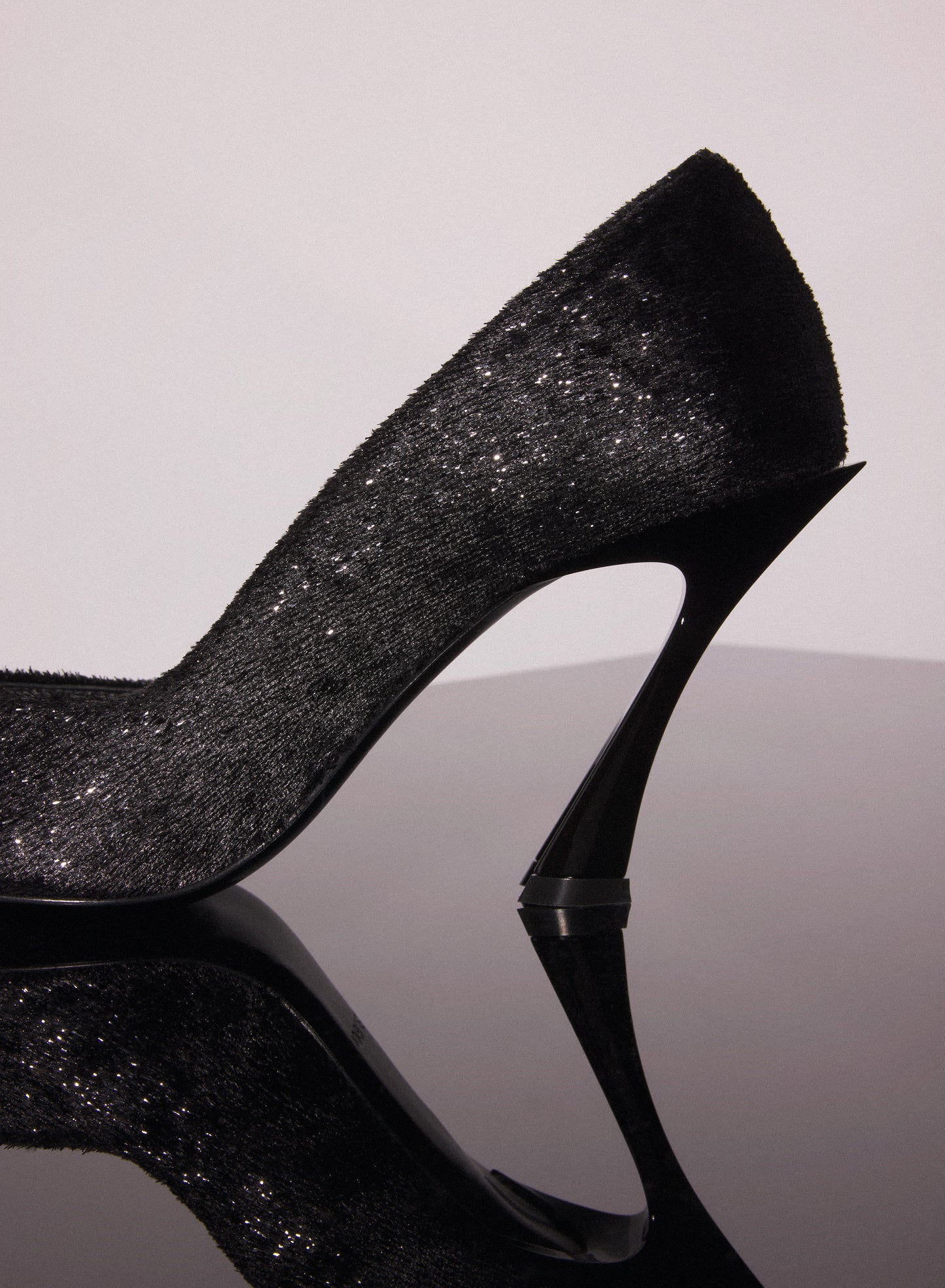 black leather faux fur glittered fang 95 pump