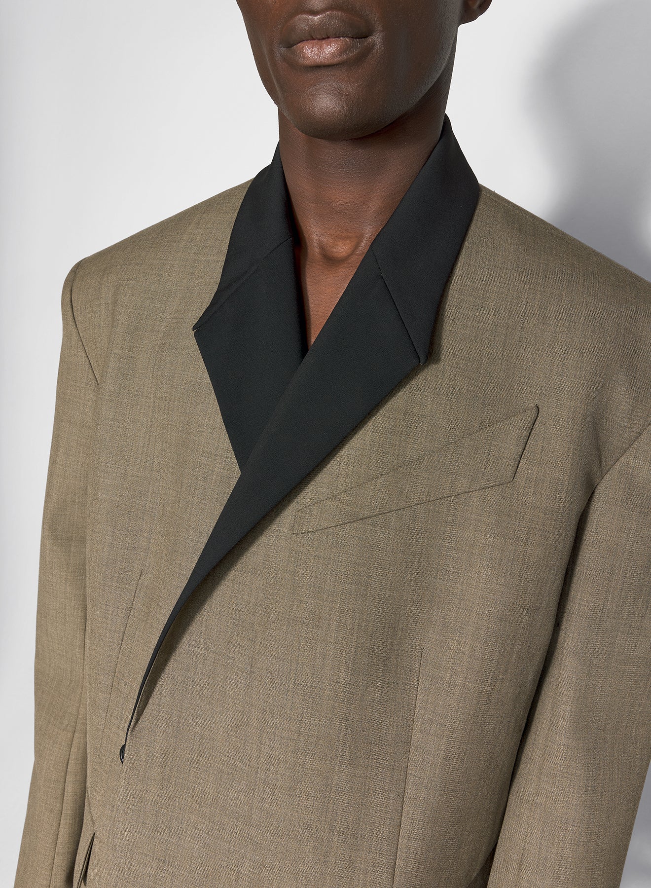 black contrasted collar khaki tailored jacket