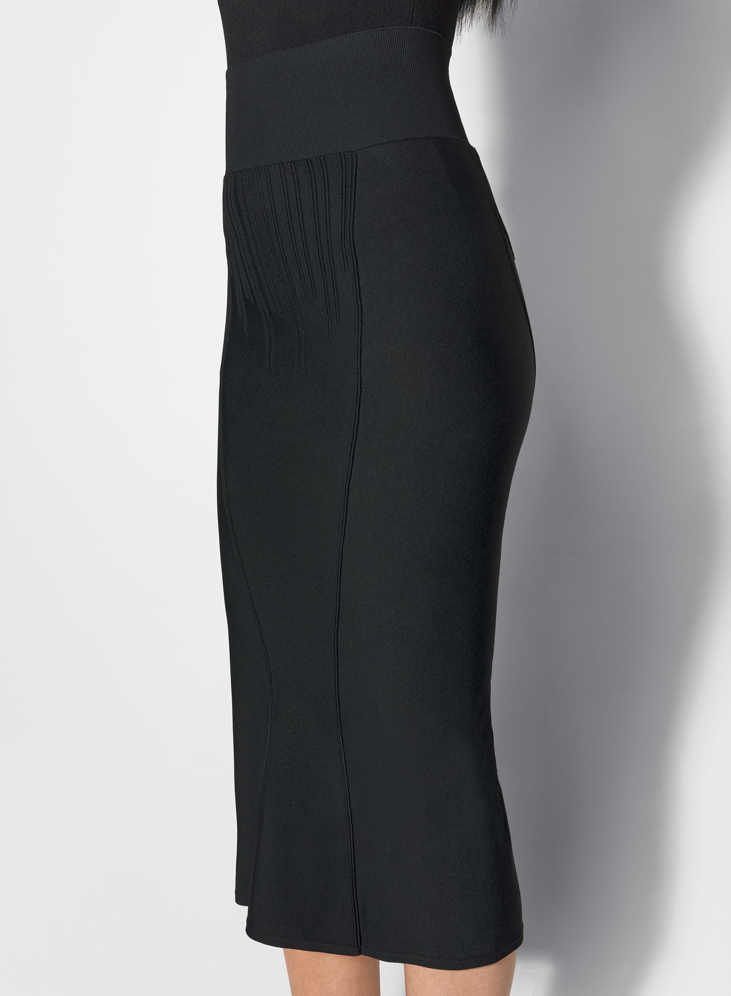 black boning detail midi knit skirt