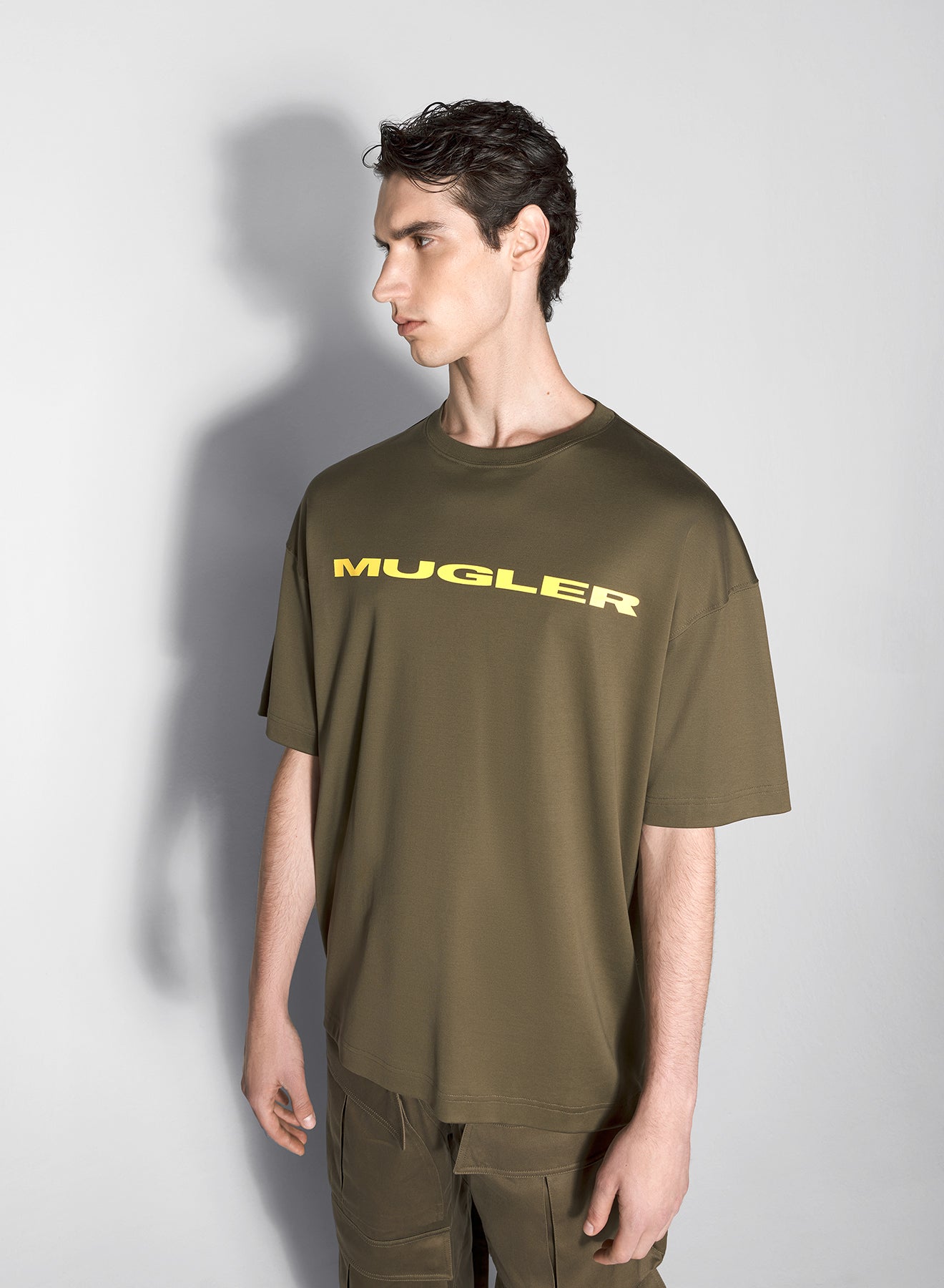 khaki mugler logo t-shirt