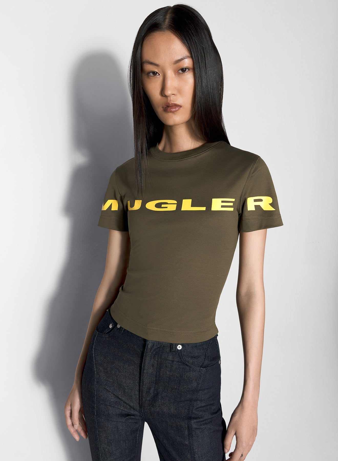 khaki mugler logo t-shirt