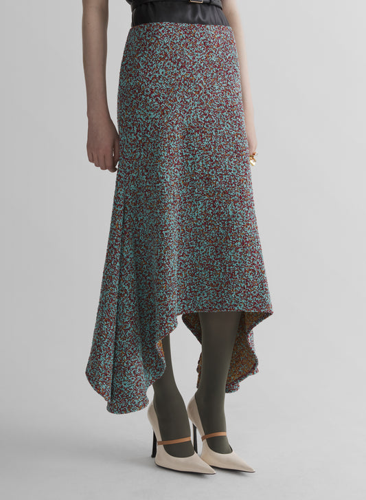 asymetric fluid skirt
