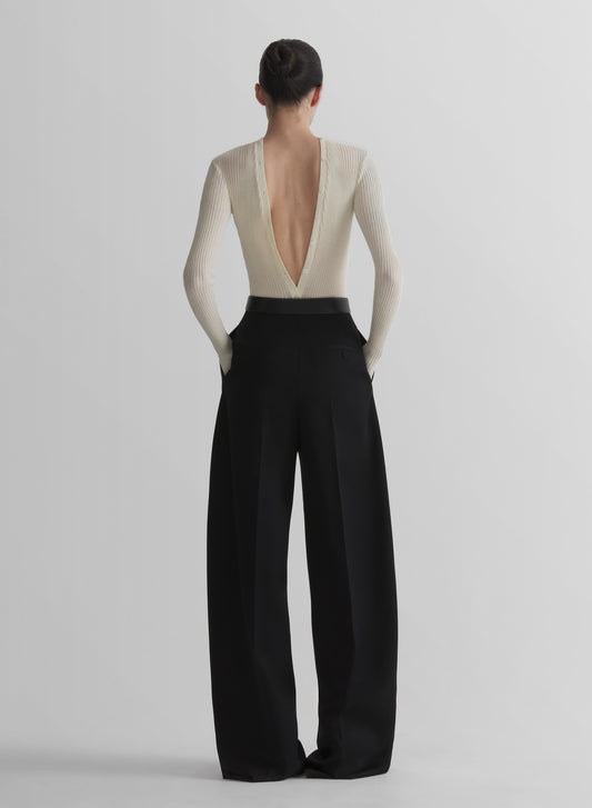 off-white knit buttoned bodyshort