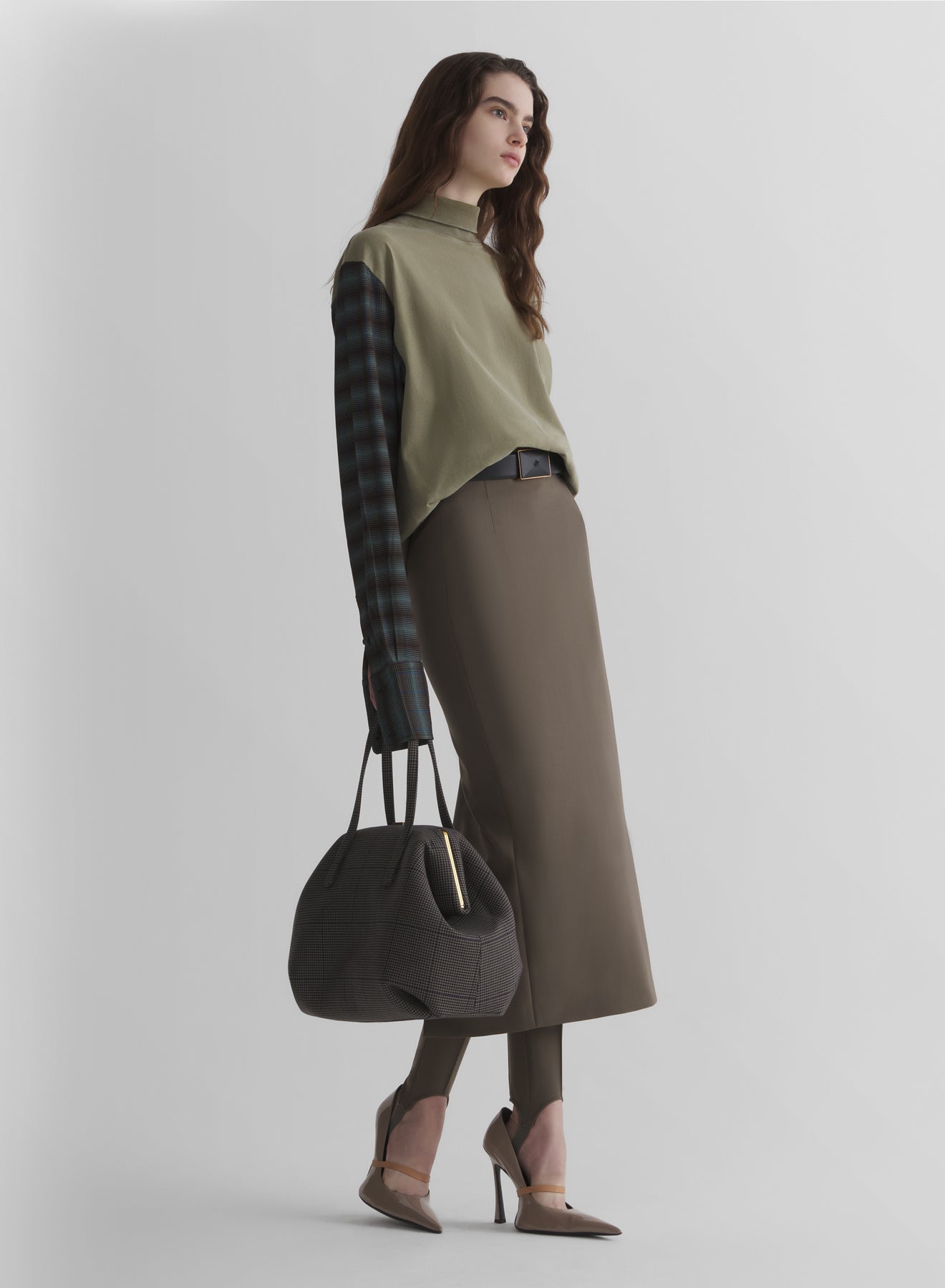 kaki shirt sleeves t-shirt