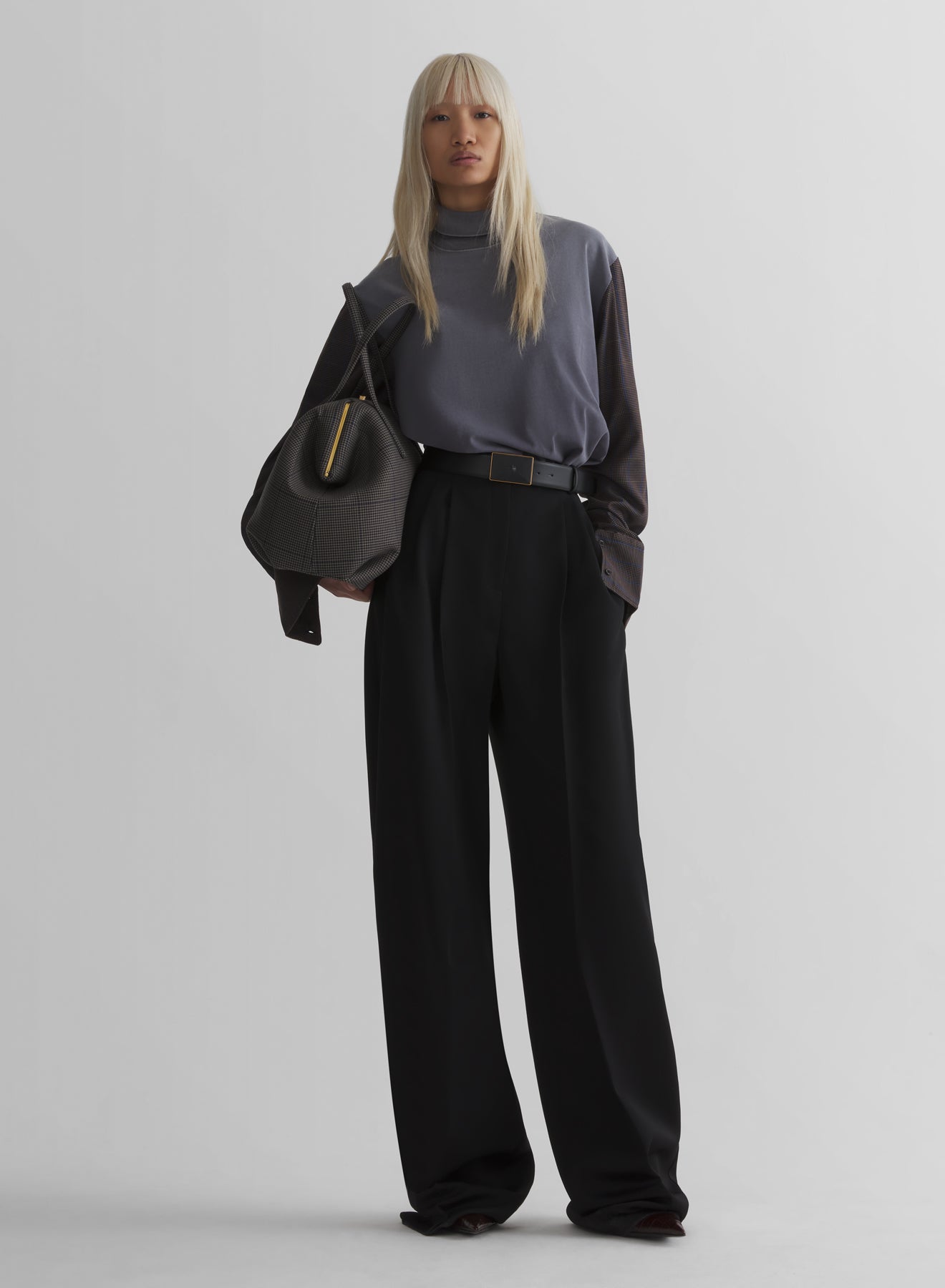 taupe shirt sleeves t-shirt