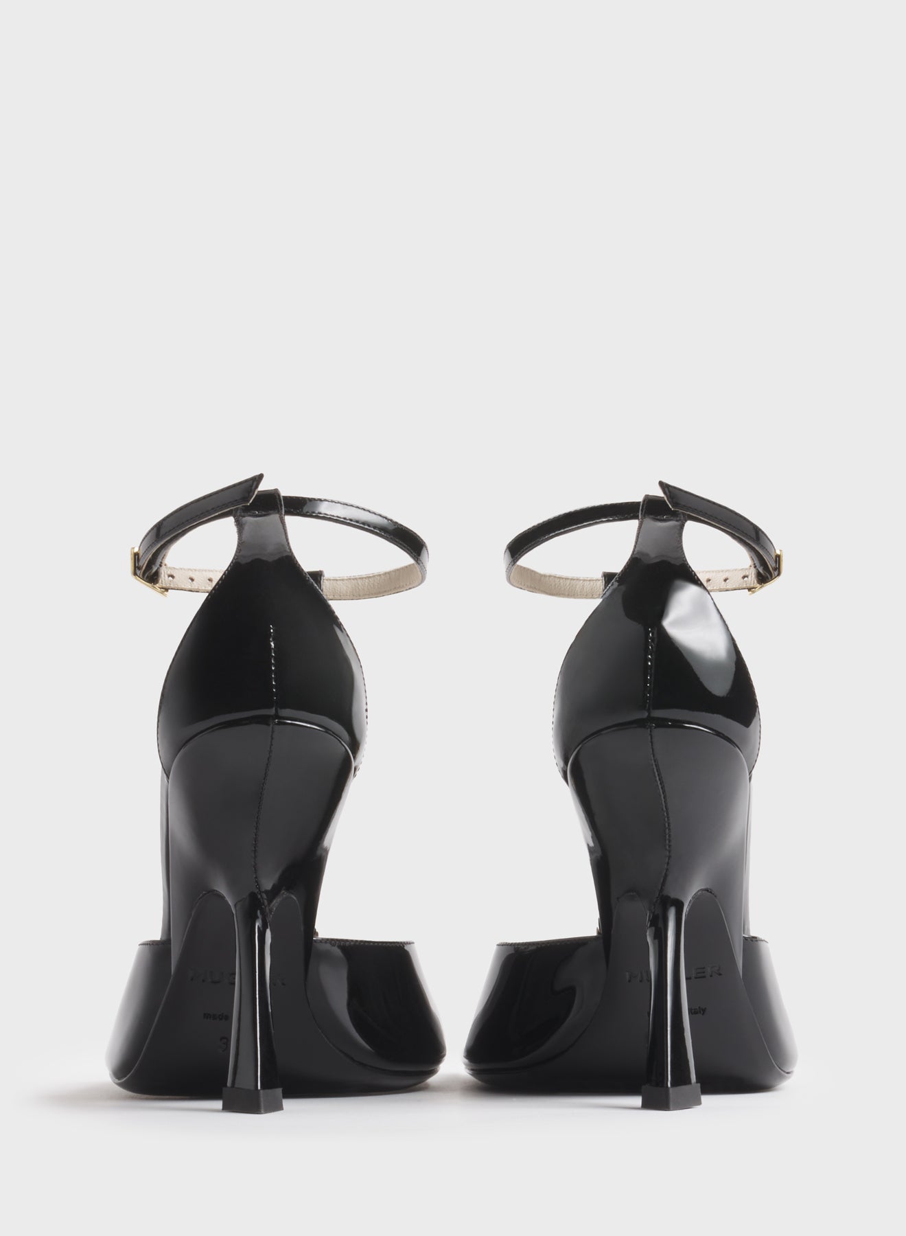 Black T-Strap pumps 105