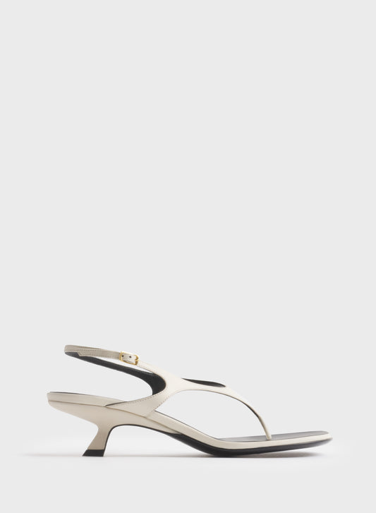 Milk thong strap sandals 45