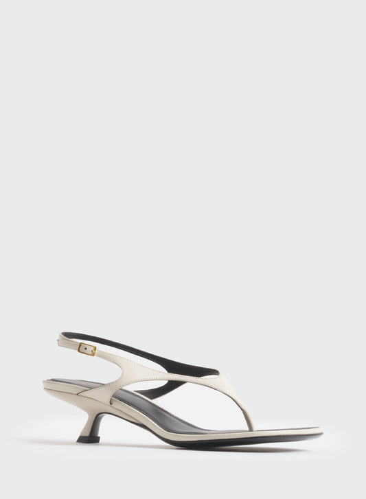 Milk thong strap sandals 45