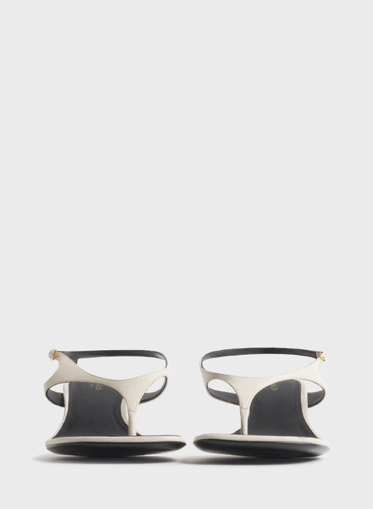 Milk thong strap sandals 45