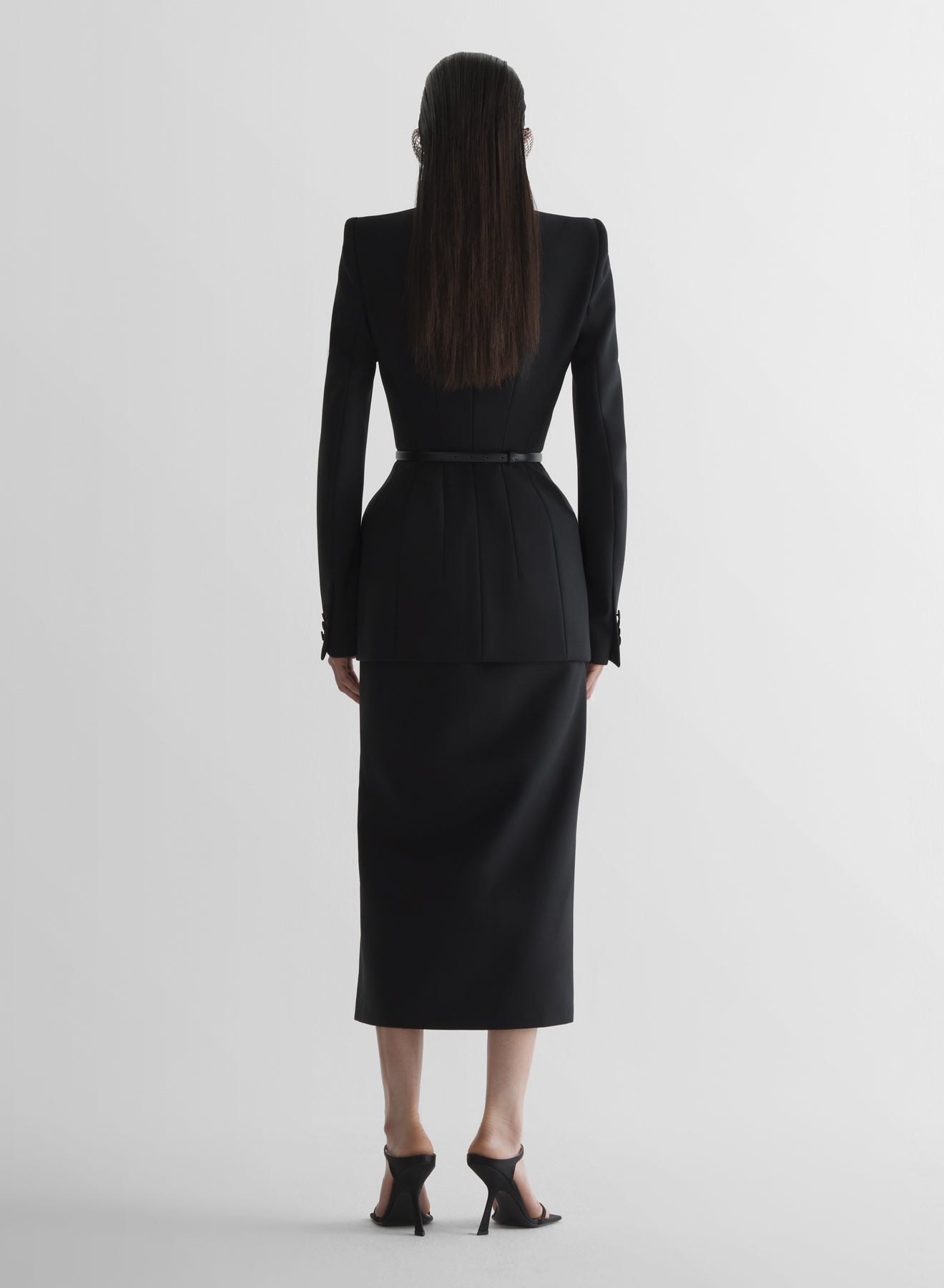 Collarless hourglass jacket