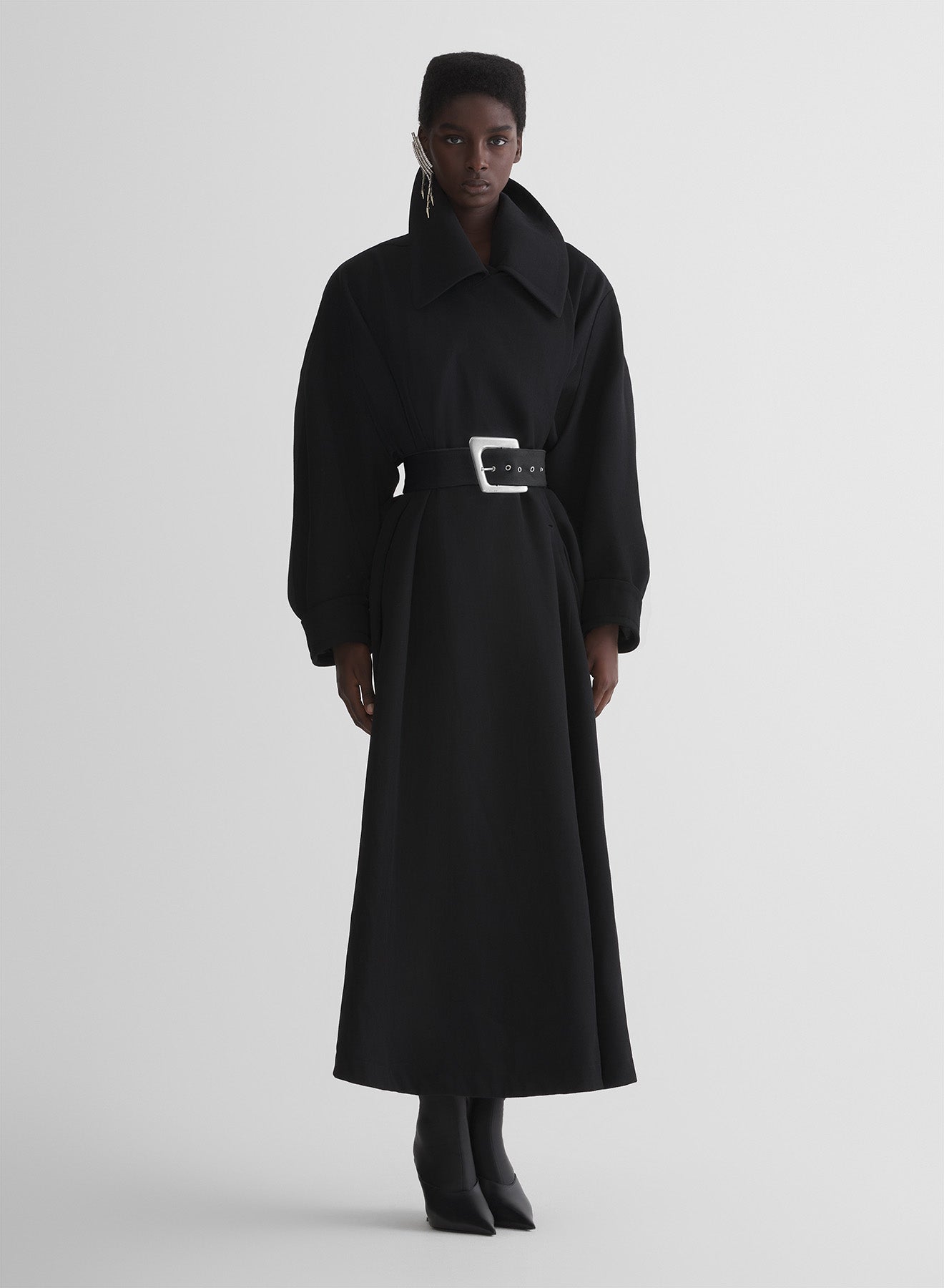 re/edit hiver russe black trench
