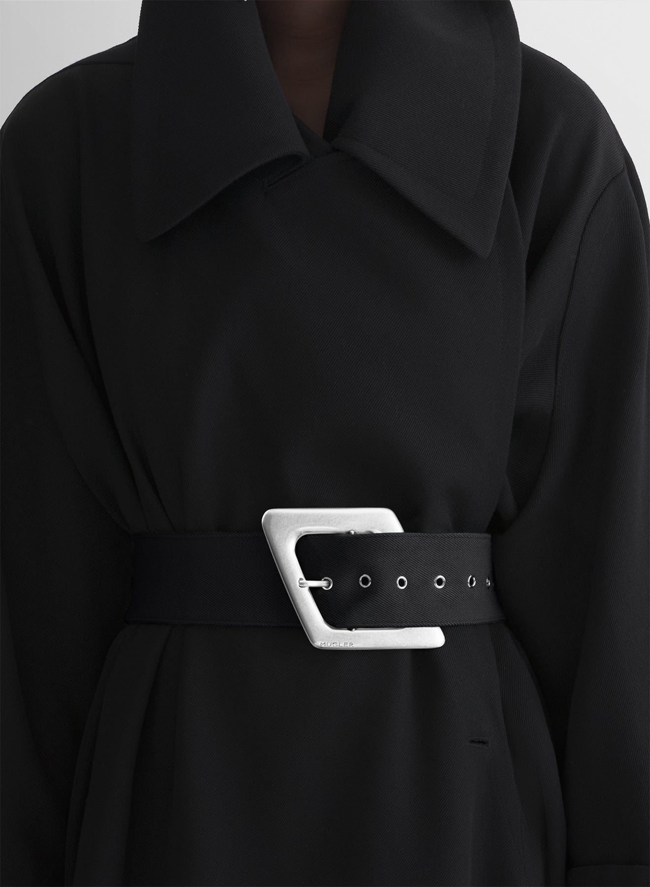 re/edit hiver russe black trench