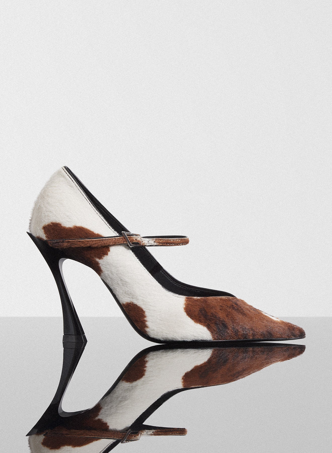 cowhide Fang 95 pump with strap