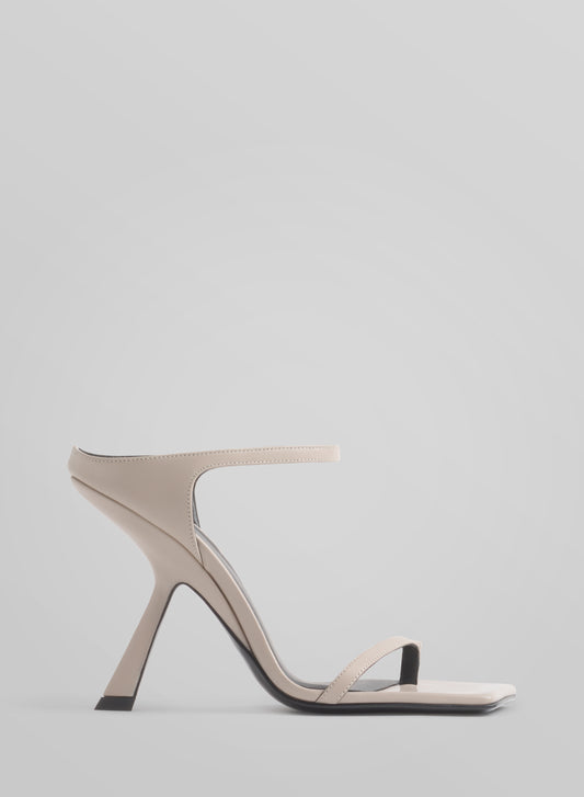 Light taupe thong square sandals 105