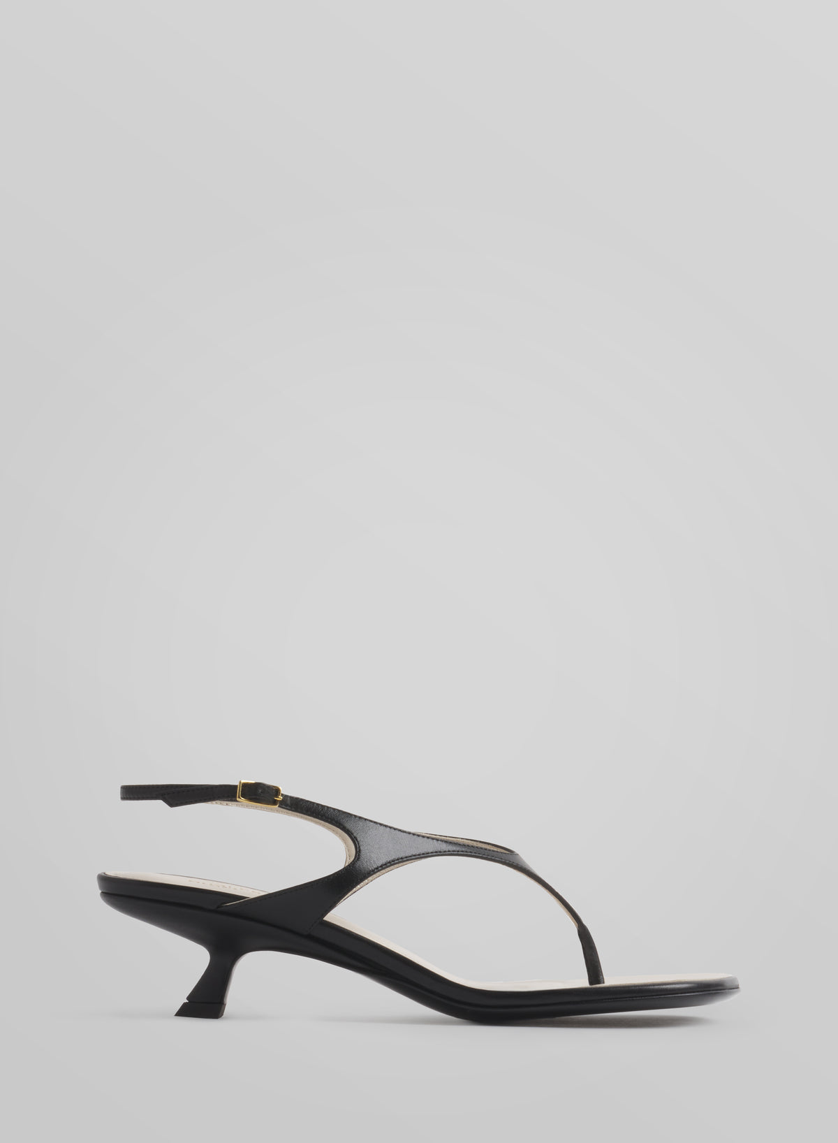 Thong strap sandals 45
