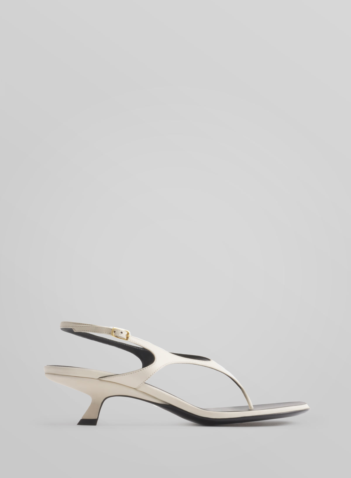 Thong strap sandals 45