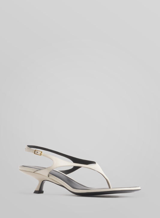 Milk thong strap sandals 45