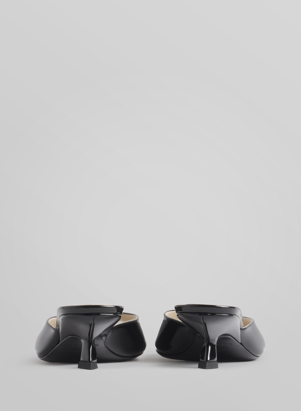 Black peep-toe mules 45