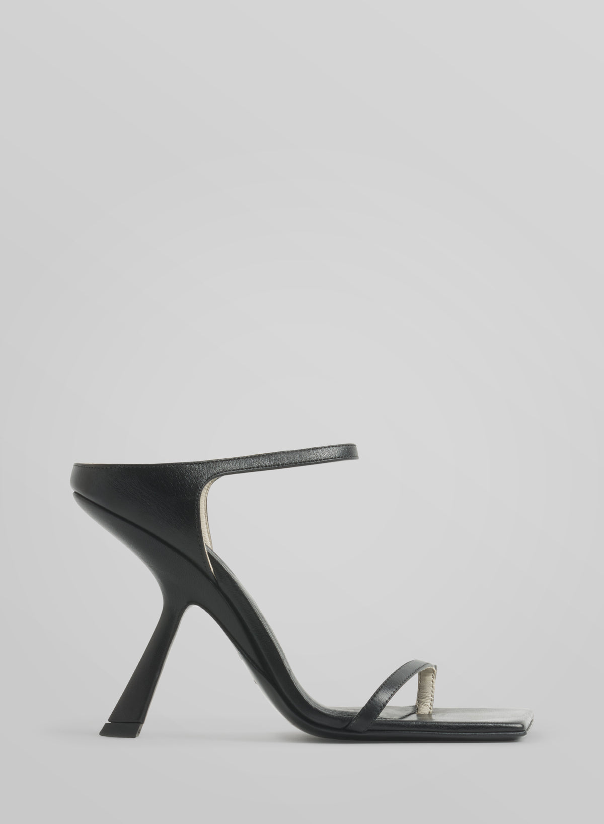 Thong square sandals 105