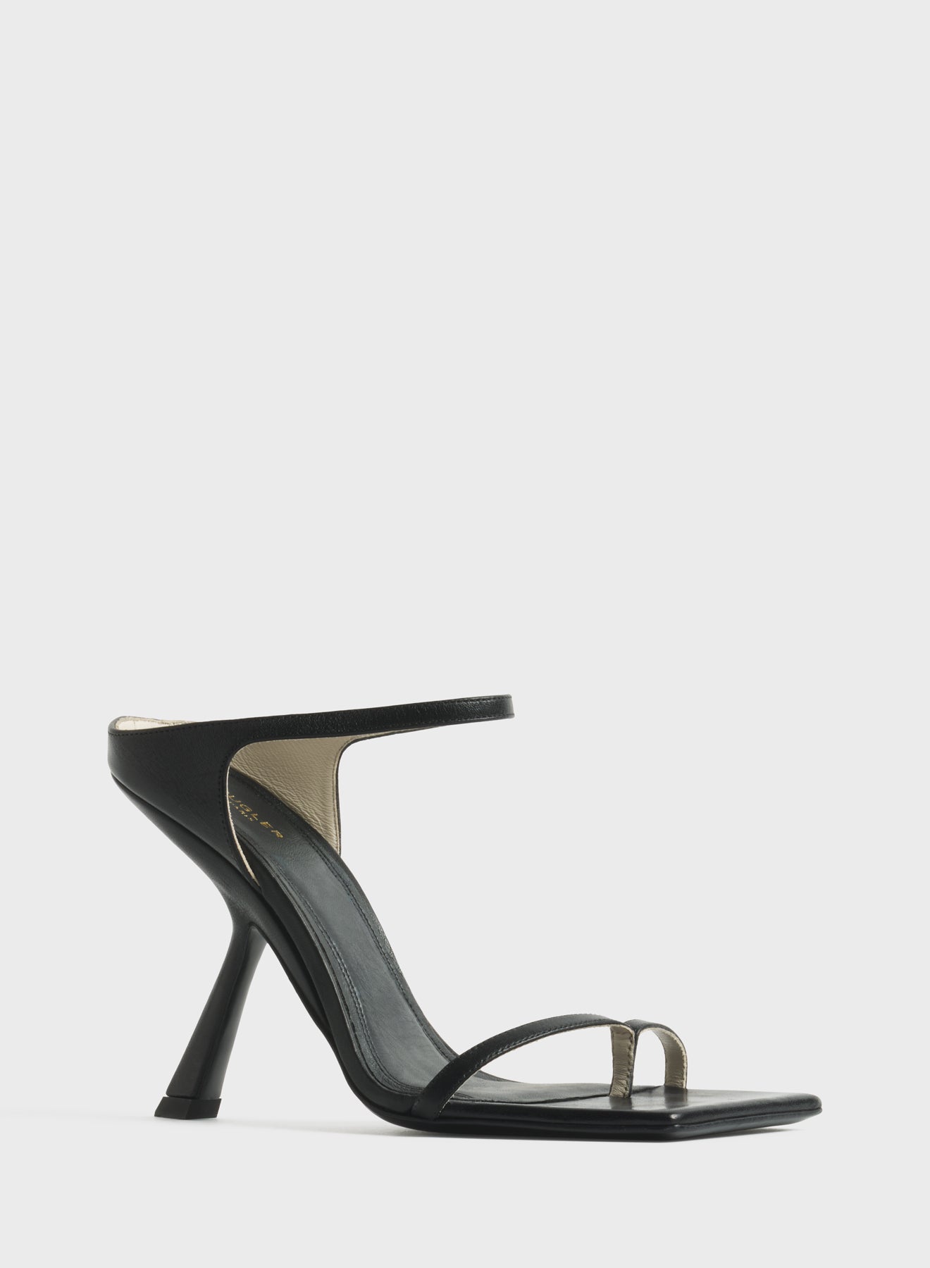 Black thong square sandals 105
