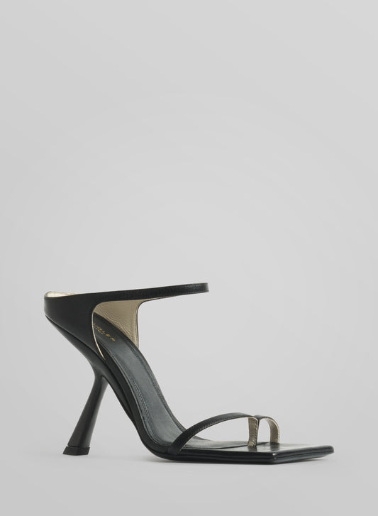 Black thong square sandals 105